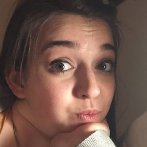 Meet your Posher, Alissa